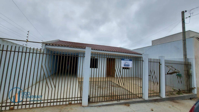 Imagem Casa com 5 Quartos à Venda, 130 m² em Cará-cará - Ponta Grossa Imagem Casa com 5 Quartos à Venda, 130 m² em Cará-cará - Ponta Grossa