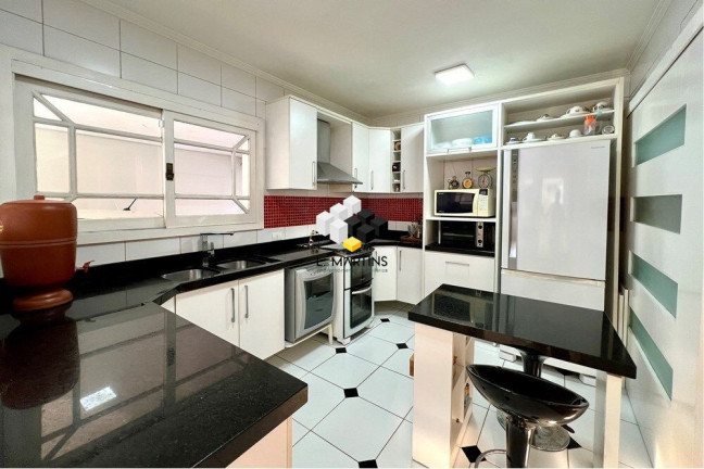 Casa com 5 Quartos à Venda, 267 m² em Moinhos De Vento - Canoas