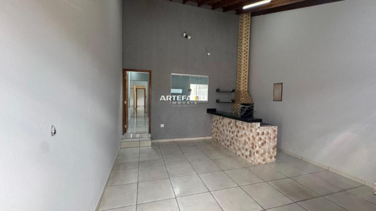 Imagem Casa com 2 Quartos à Venda, 125 m²
