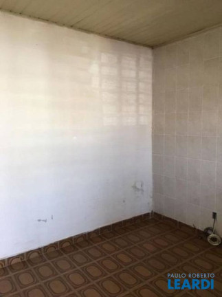 Imagem Casa com 2 Quartos à Venda, 140 m² em Vila Scarpelli - Santo André Imagem Casa com 2 Quartos à Venda, 140 m² em Vila Scarpelli - Santo André