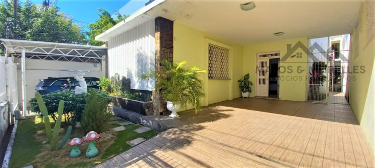 Imagem Casa com 8 Quartos à Venda, 500 m² em Centro - Fortaleza Imagem Casa com 8 Quartos à Venda, 500 m² em Centro - Fortaleza
