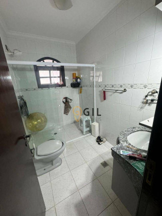 Imagem Sobrado com 6 Quartos para Alugar, 237 m² em Vila Zezé - Jacareí