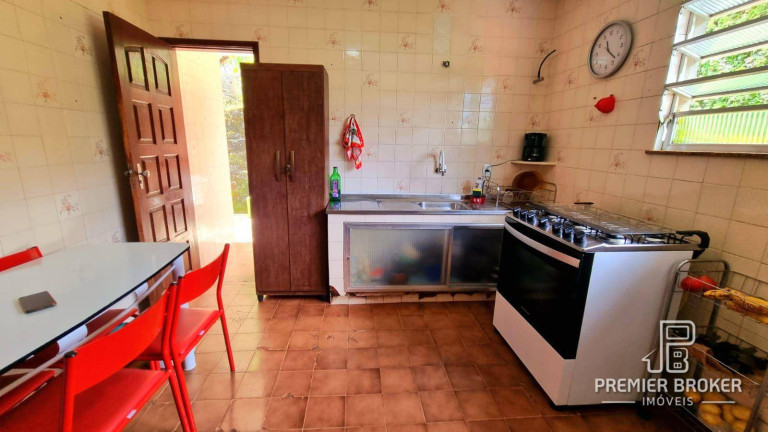 Imagem Casa com 4 Quartos à Venda, 167 m² em Fazendinha - Teresópolis