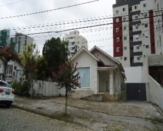 Terreno à Venda, 592 m² em Atiradores - Joinville