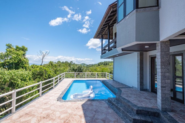 Casa com 6 Quartos à Venda, 850 m² em João Paulo - Florianópolis