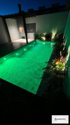 Imagem Sobrado com 3 Quartos à Venda, 200 m² em Canadá - Cascavel