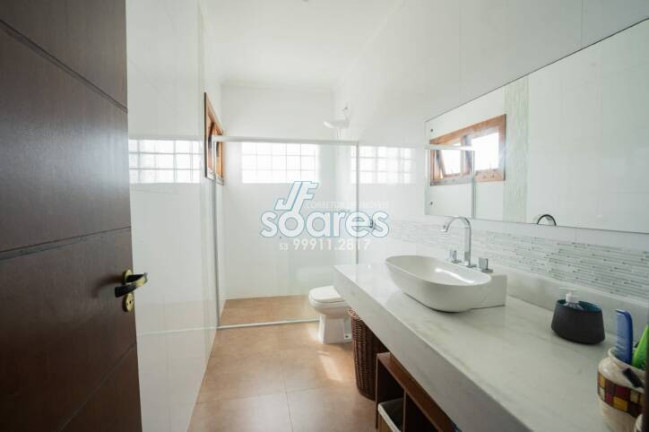 Imagem Sobrado com 5 Quartos à Venda, 390 m² em Laranjal - Pelotas Imagem Sobrado com 5 Quartos à Venda, 390 m² em Laranjal - Pelotas
