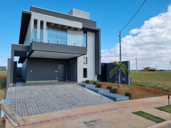 Sobrado com 3 Quartos à Venda, 180 m² em Nova Lima - Campo Grande