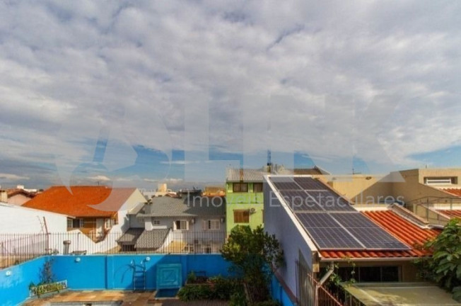 Imagem Casa com 4 Quartos à Venda, 259 m² em Jardim Itu - Porto Alegre Imagem Casa com 4 Quartos à Venda, 259 m² em Jardim Itu - Porto Alegre