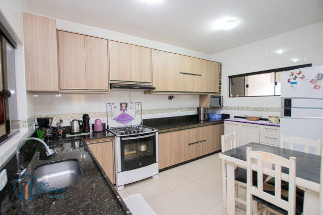 Imagem Sobrado com 3 Quartos à Venda, 126 m² em Orfãs - Ponta Grossa