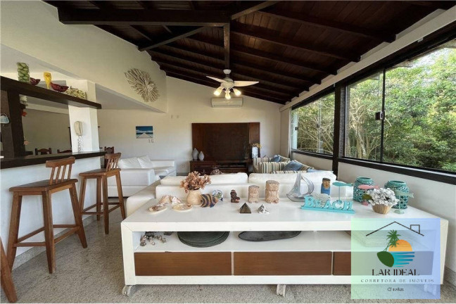 Imagem Casa com 5 Quartos à Venda, em Geribá - Búzios Imagem Casa com 5 Quartos à Venda, em Geribá - Búzios