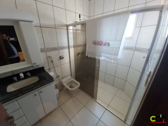 Imagem Casa com 3 Quartos à Venda, em Santa Angela - Poços De Caldas Imagem Casa com 3 Quartos à Venda, em Santa Angela - Poços De Caldas