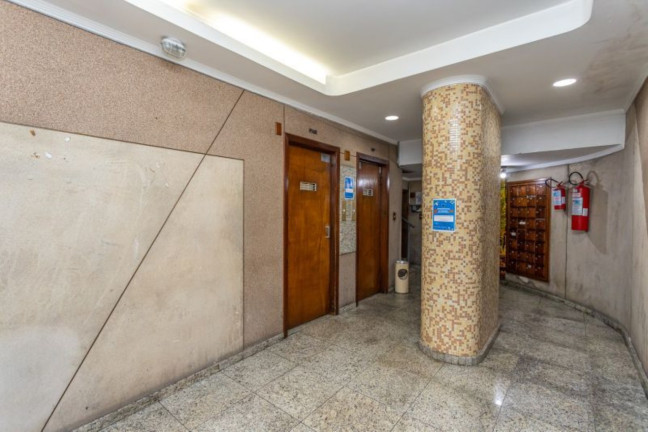 Imagem Imóvel com 1 Quarto à Venda, 23 m² em Centro Histórico - Porto Alegre Imagem Imóvel com 1 Quarto à Venda, 23 m² em Centro Histórico - Porto Alegre
