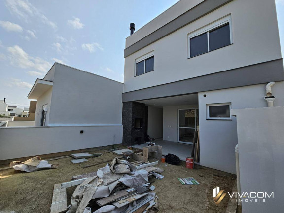 Imagem Casa com 3 Quartos à Venda, 167 m² em Deltaville - Biguaçu Imagem Casa com 3 Quartos à Venda, 167 m² em Deltaville - Biguaçu