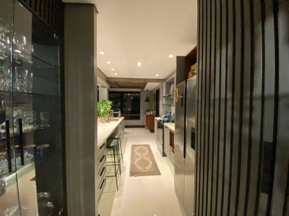 Imagem Apartamento com 4 Quartos à Venda, 390 m² em Petrópolis - Porto Alegre Imagem Apartamento com 4 Quartos à Venda, 390 m² em Petrópolis - Porto Alegre