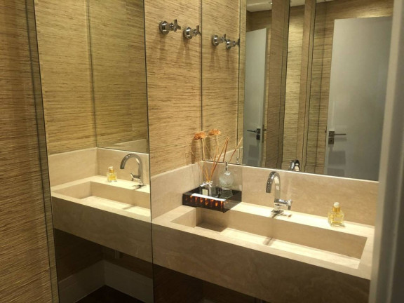 Imagem Casa com 4 Quartos à Venda, 260 m² em Alphaville Residencial Um - Barueri Imagem Casa com 4 Quartos à Venda, 260 m² em Alphaville Residencial Um - Barueri