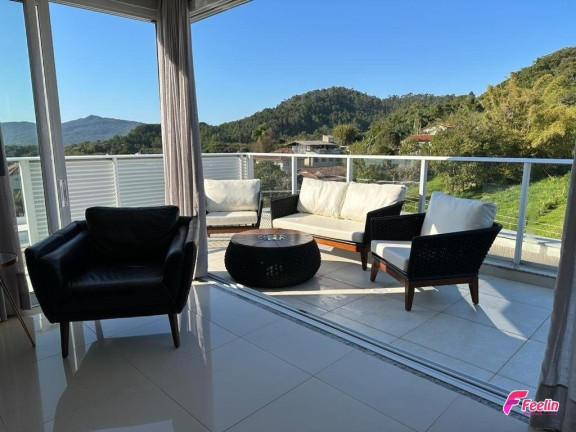 Imagem Apartamento com 3 Quartos à Venda, 225 m² em Canasvieiras - Florianópolis Imagem Apartamento com 3 Quartos à Venda, 225 m² em Canasvieiras - Florianópolis
