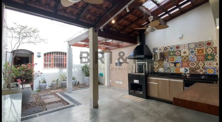 Casa com 3 Quartos à Venda, 136 m² em Campo Belo - São Paulo