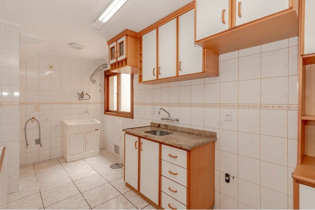 Imagem Imóvel com 3 Quartos à Venda, 220 m² em Jardim Planalto - Porto Alegre Imagem Imóvel com 3 Quartos à Venda, 220 m² em Jardim Planalto - Porto Alegre