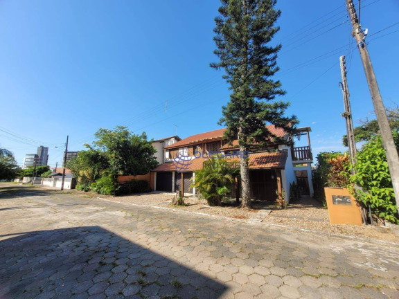 Sobrado com 3 Quartos à Venda, 292 m² em Centro - Penha