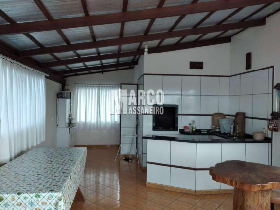 Imagem Casa com 4 Quartos à Venda, 100 m² em Costeira - Balneário Barra Do Sul Imagem Casa com 4 Quartos à Venda, 100 m² em Costeira - Balneário Barra Do Sul