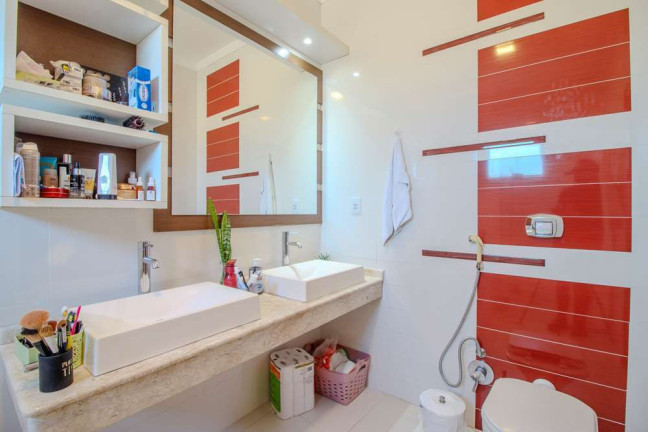 Imagem Casa com 4 Quartos à Venda, 260 m² em São João Do Rio Vermelho - Florianópolis Imagem Casa com 4 Quartos à Venda, 260 m² em São João Do Rio Vermelho - Florianópolis