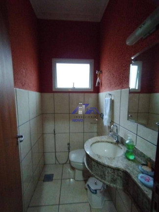Imagem Casa com 3 Quartos à Venda, 249 m² em Aeroporto - Araçatuba