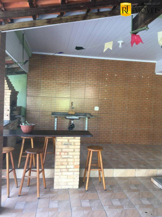 Imagem Casa com 6 Quartos à Venda, 1.200 m² em Praça Da Bandeira - Araruama