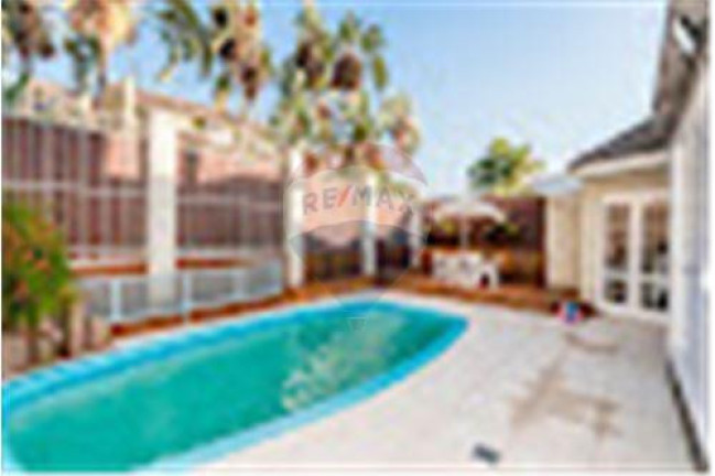 Imagem Casa com 3 Quartos à Venda, 195 m² em Chácara Das Pedras - Porto Alegre Imagem Casa com 3 Quartos à Venda, 195 m² em Chácara Das Pedras - Porto Alegre