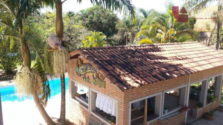 Chácara com 5 Quartos à Venda, 800 m² em Coutinhos - Pouso Alegre
