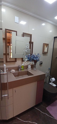 Imagem Sobrado com 4 Quartos à Venda, 283 m² em Laranjal - Pelotas Imagem Sobrado com 4 Quartos à Venda, 283 m² em Laranjal - Pelotas
