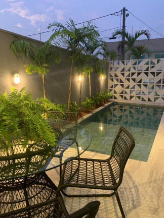 Imagem Casa com 3 Quartos à Venda, 363 m² em Feira De Santana