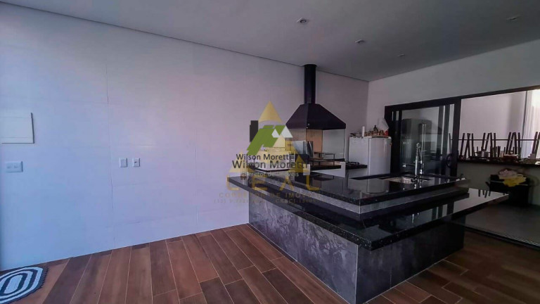 Imagem Casa com 3 Quartos à Venda, 170 m²