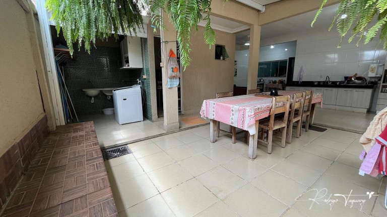 Imagem Casa com 3 Quartos à Venda, 148 m² em Setor Três Marias - Goiânia