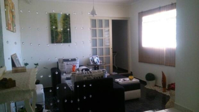 Imagem Casa com 2 Quartos à Venda, 200 m² em Votorantim Imagem Casa com 2 Quartos à Venda, 200 m² em Votorantim
