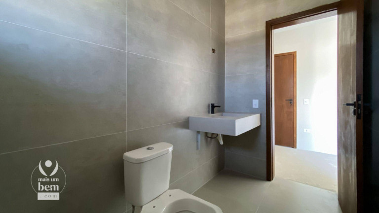 Imagem Sobrado com 3 Quartos à Venda, 189 m² em Boa Vista - Curitiba Imagem Sobrado com 3 Quartos à Venda, 189 m² em Boa Vista - Curitiba