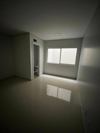 Imagem Sobrado com 3 Quartos à Venda, 187 m² em Pioneiros Catarinenses - Cascavel