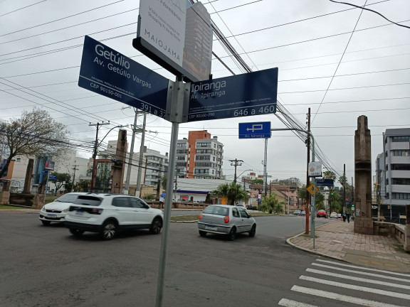 Imagem Sala Comercial à Venda, 45 m² em Menino Deus - Porto Alegre Imagem Sala Comercial à Venda, 45 m² em Menino Deus - Porto Alegre