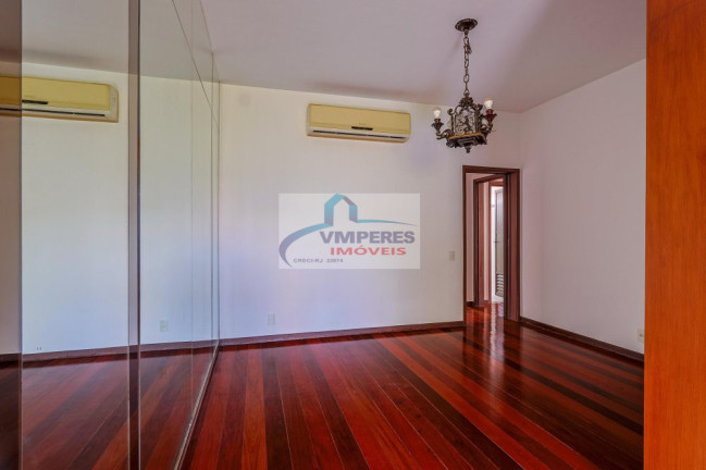 Imagem Apartamento com 3 Quartos à Venda, 153 m² em Tijuca - Rio De Janeiro Imagem Apartamento com 3 Quartos à Venda, 153 m² em Tijuca - Rio De Janeiro