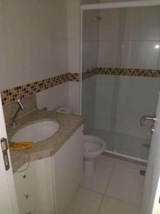 Imagem Imóvel com 2 Quartos à Venda, 70 m² em Vila Isabel - Rio De Janeiro Imagem Imóvel com 2 Quartos à Venda, 70 m² em Vila Isabel - Rio De Janeiro