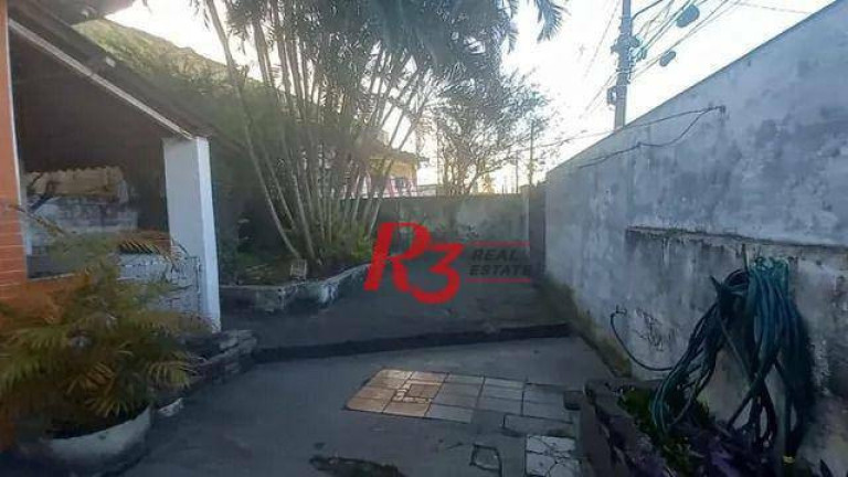 Casa com 1 Quarto à Venda, 350 m² em Alemoa - Santos