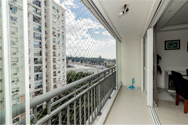 Imagem Imóvel com 3 Quartos à Venda,  em Passo Da Areia - Porto Alegre