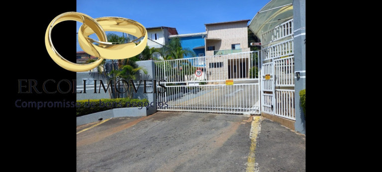 Casa com 3 Quartos à Venda,  em Vila Araguaia - São Paulo