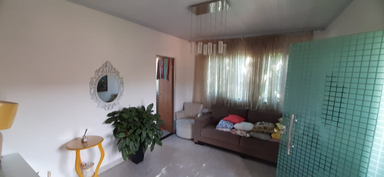 Imagem Casa com 6 Quartos à Venda, 220 m² em Florença - Ribeirão Das Neves Imagem Casa com 6 Quartos à Venda, 220 m² em Florença - Ribeirão Das Neves