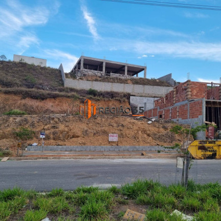 Terreno à Venda, 450 m² em Loteamento Vila Flora Ii - Poços De Caldas