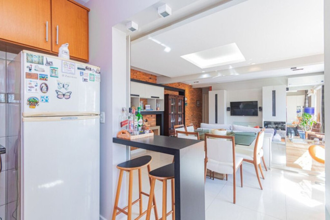 Imagem Imóvel com 1 Quarto à Venda, 61 m² em Menino Deus - Porto Alegre Imagem Imóvel com 1 Quarto à Venda, 61 m² em Menino Deus - Porto Alegre