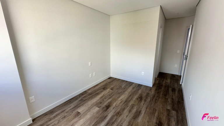Apartamento com 3 Quartos à Venda, 74 m² em Carvoeira - Florianópolis