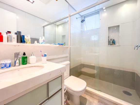 Imagem Apartamento com 3 Quartos à Venda, 136 m² em Rio Branco - Porto Alegre