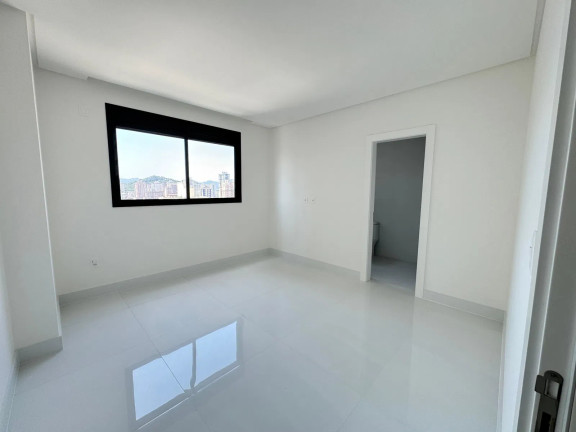 Imagem Apartamento com 4 Quartos à Venda, 176 m² em Meia Praia - Itapema