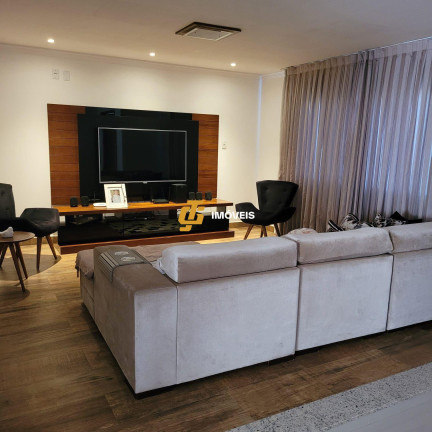 Imagem Casa com 3 Quartos à Venda, 280 m² em Centro - Camboriú Imagem Casa com 3 Quartos à Venda, 280 m² em Centro - Camboriú